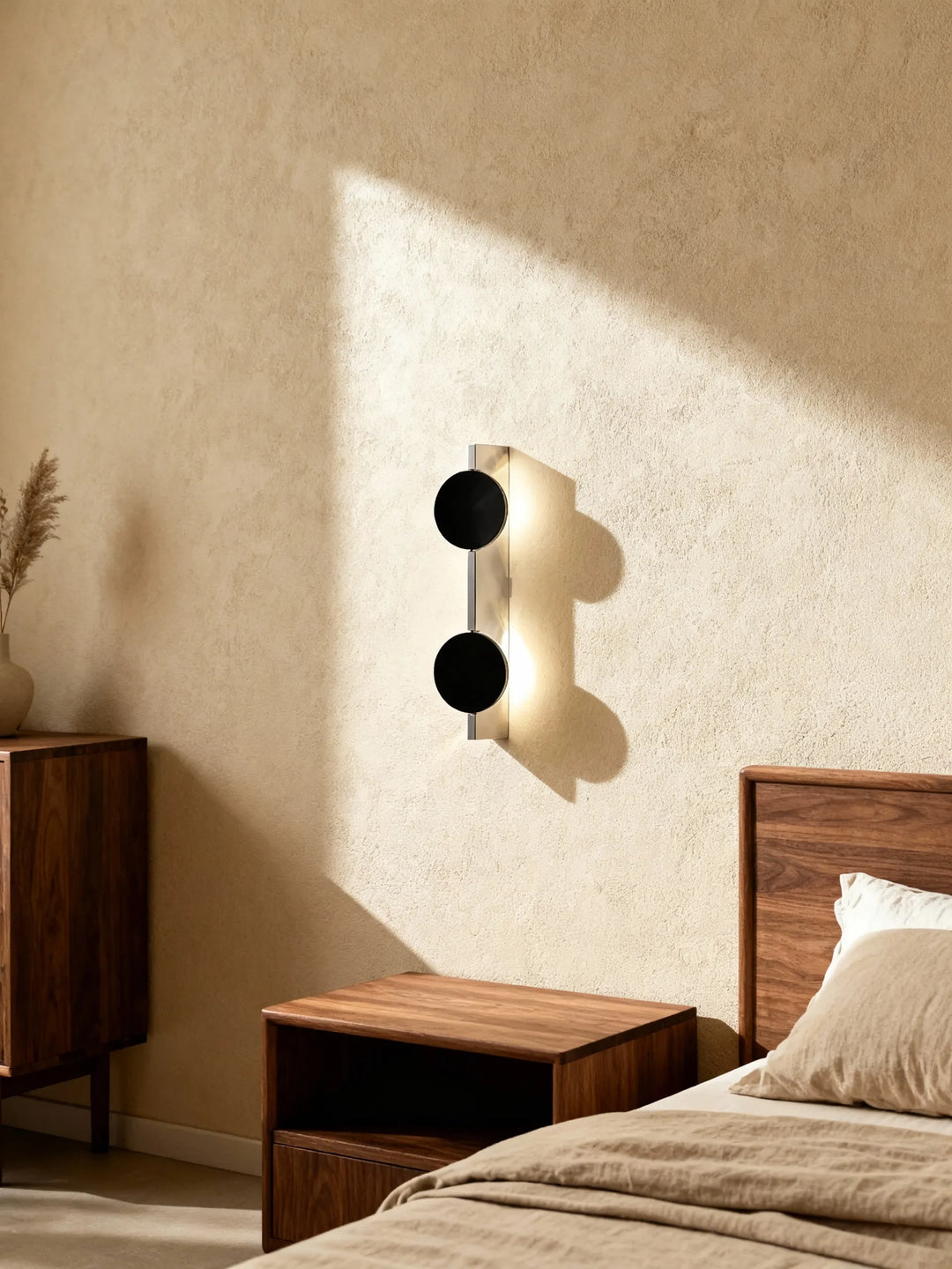 Designer Wall Lamp with Halo Glow Effect - Home Serenity