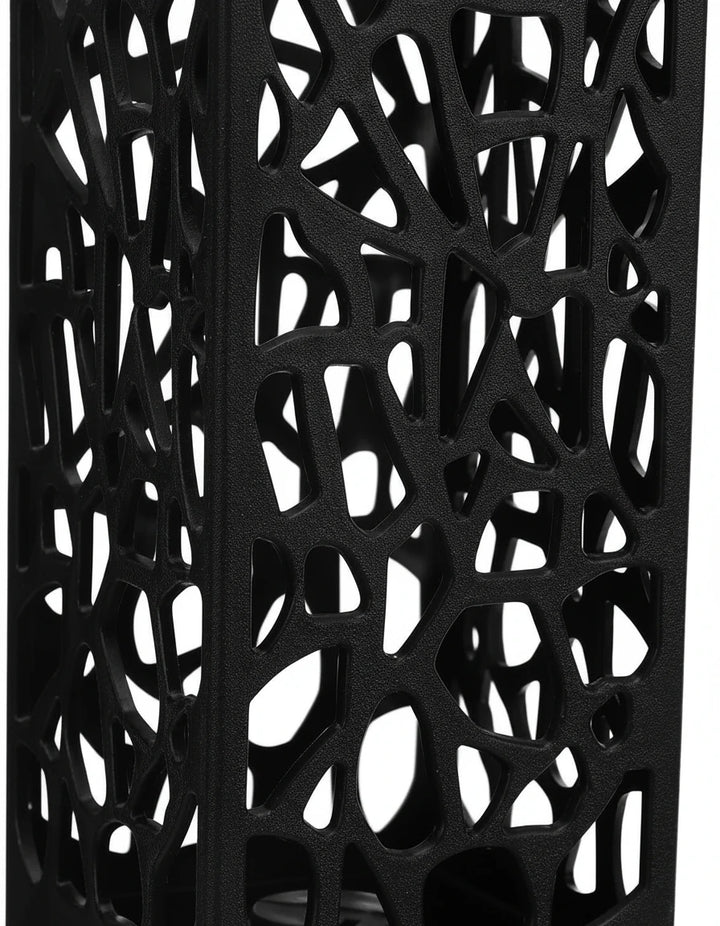 The Willow Solar Garden Lantern