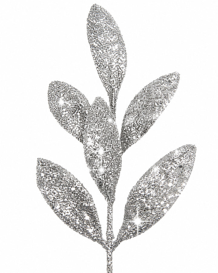 Close-up of the silver glitter finish on the leaves